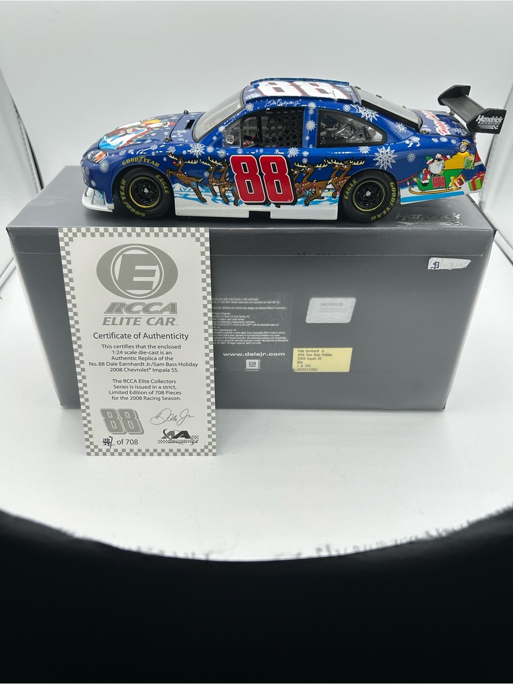 Car Model on Box - Picture 3 of 5